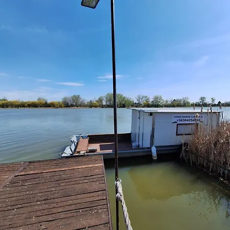 Διαμέρισμα Vizparti Relax Fun And Szigetszentmárton